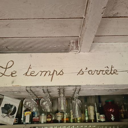 Hotel Le Mazet Des Beaujots à Monteux Extérieur photo