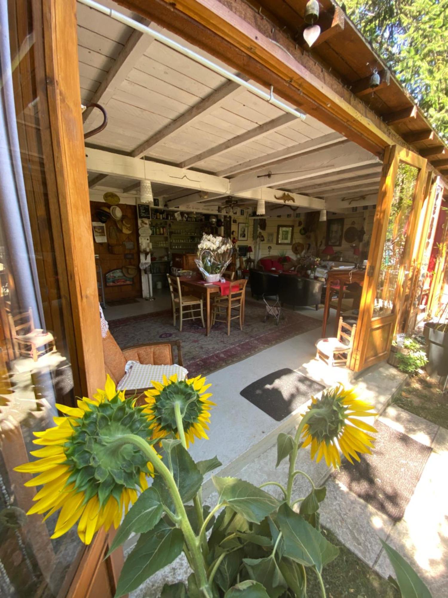 Hotel Le Mazet Des Beaujots à Monteux Extérieur photo